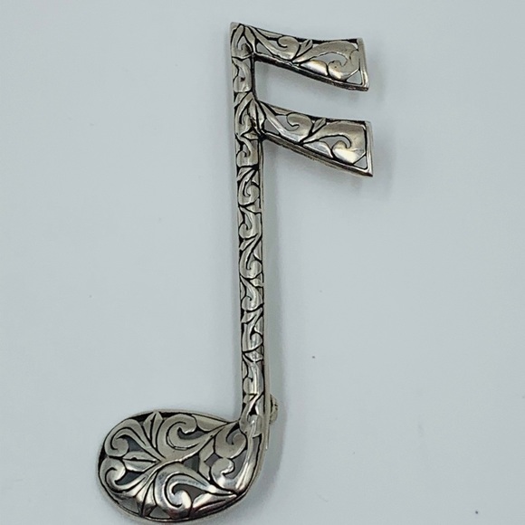 Jez laine Jewelry - Sterling music note